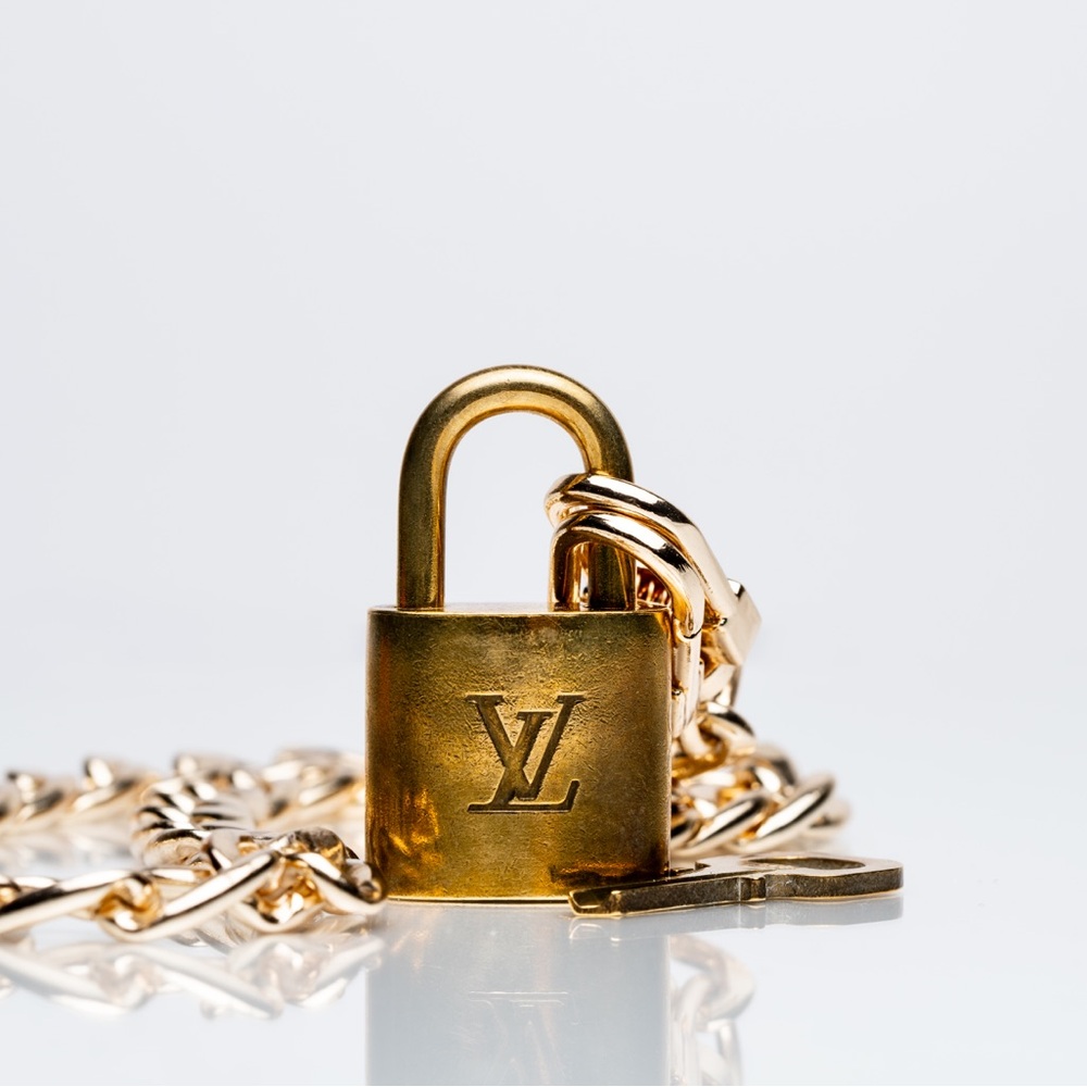 Louis Vuitton #313 Lock and Key Gold Brass with new unbranded choker chain